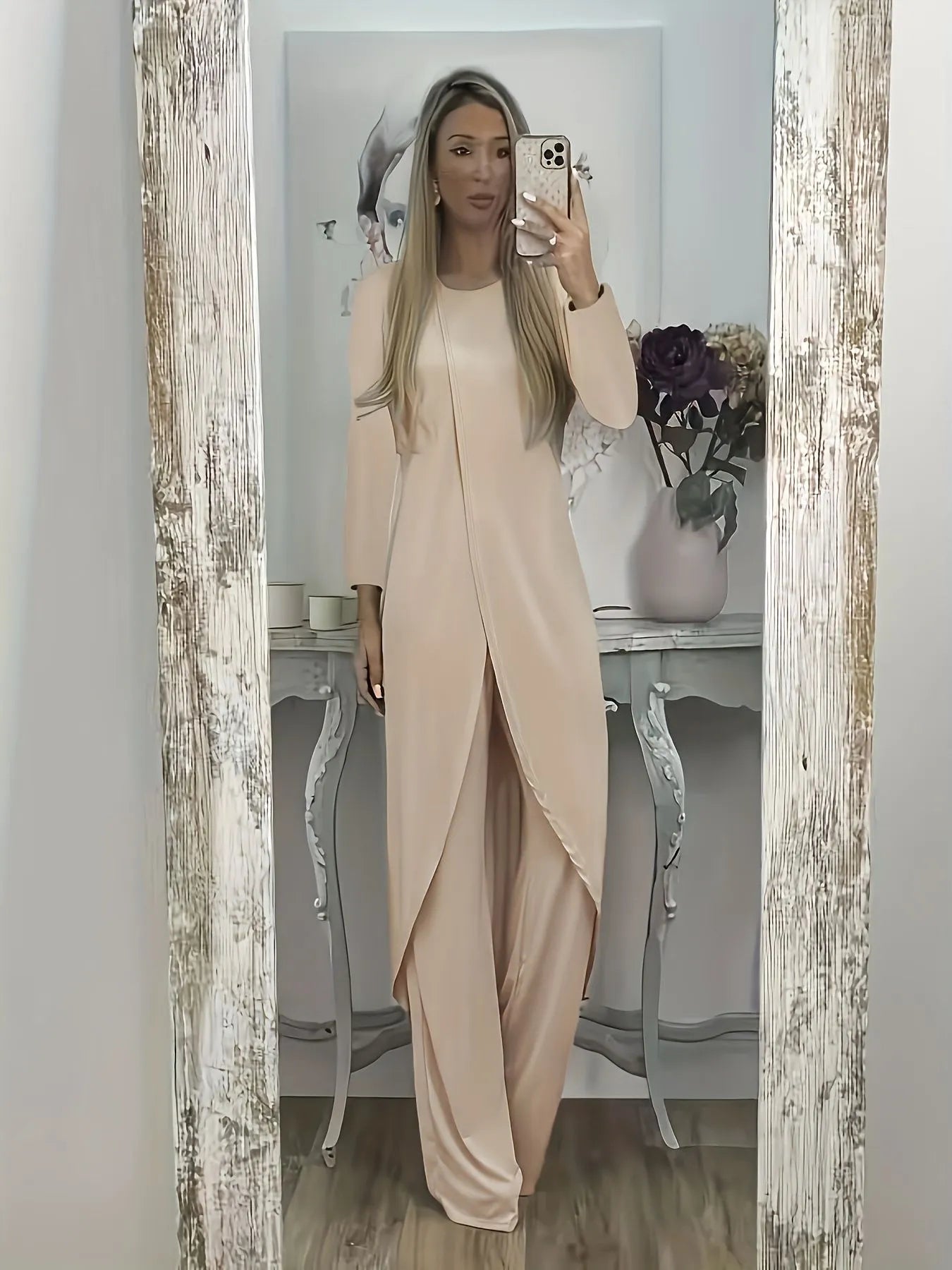 Casual long sleeve round neck top and matching trousers lounge set in polyester fabric