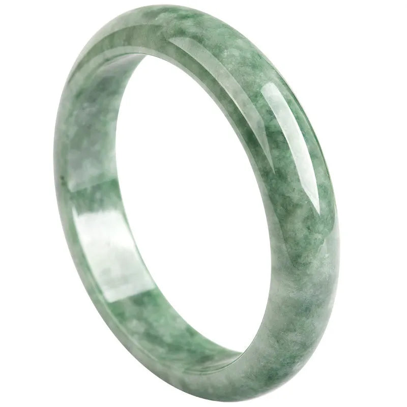 Natural emerald bean green simple beaded bracelet for women on a gift box.