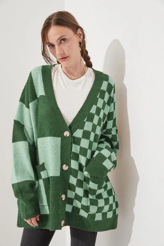 Women's printed checks knitwear cardigan in loose slim fit with regular sleeves