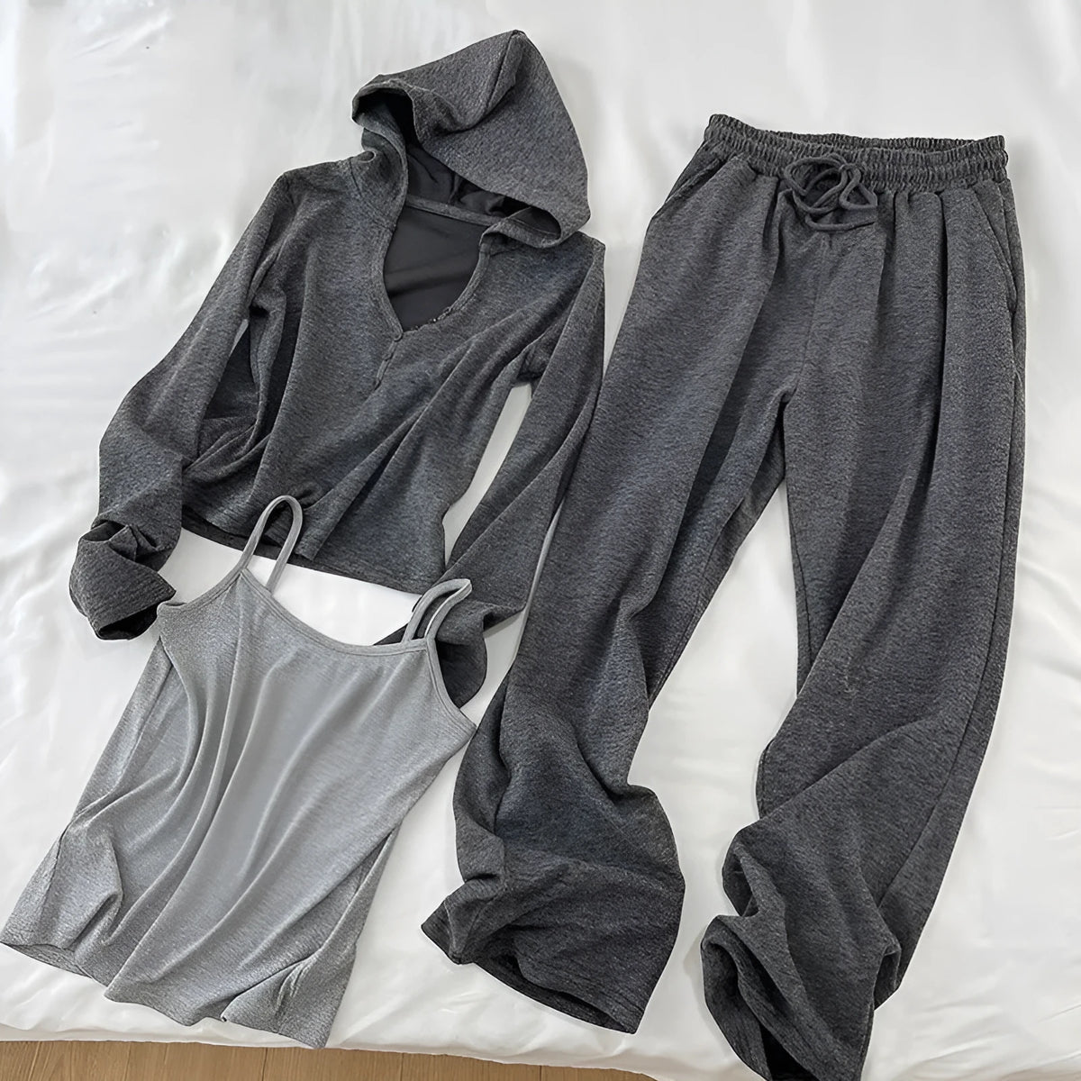 Grey Korean style three-piece women's sports suit set with long-sleeve princess top, shorts, and vest, sizes L to 4XL.