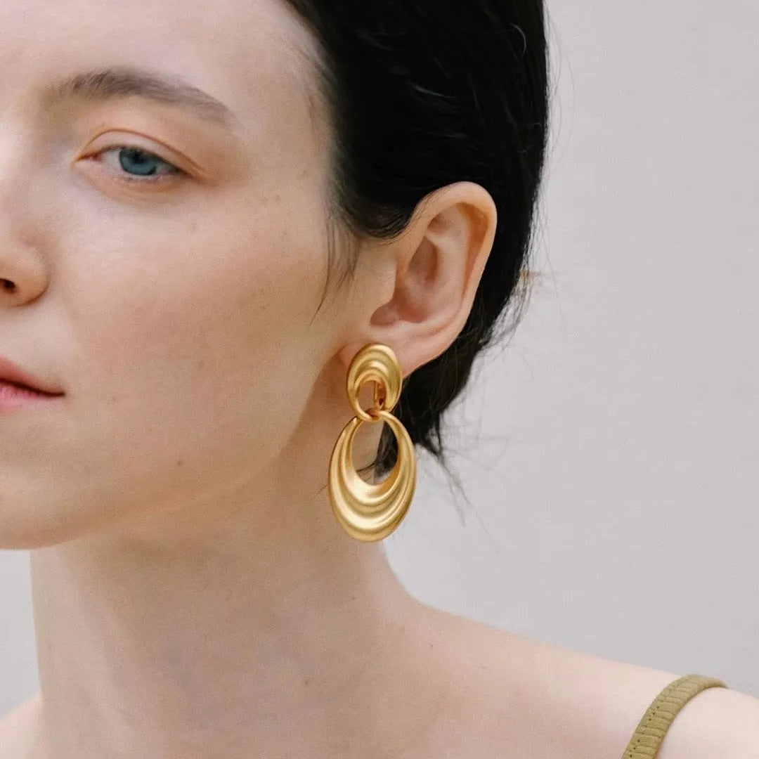 Quicksand colour double circle French retro earrings with U-shaped copper design