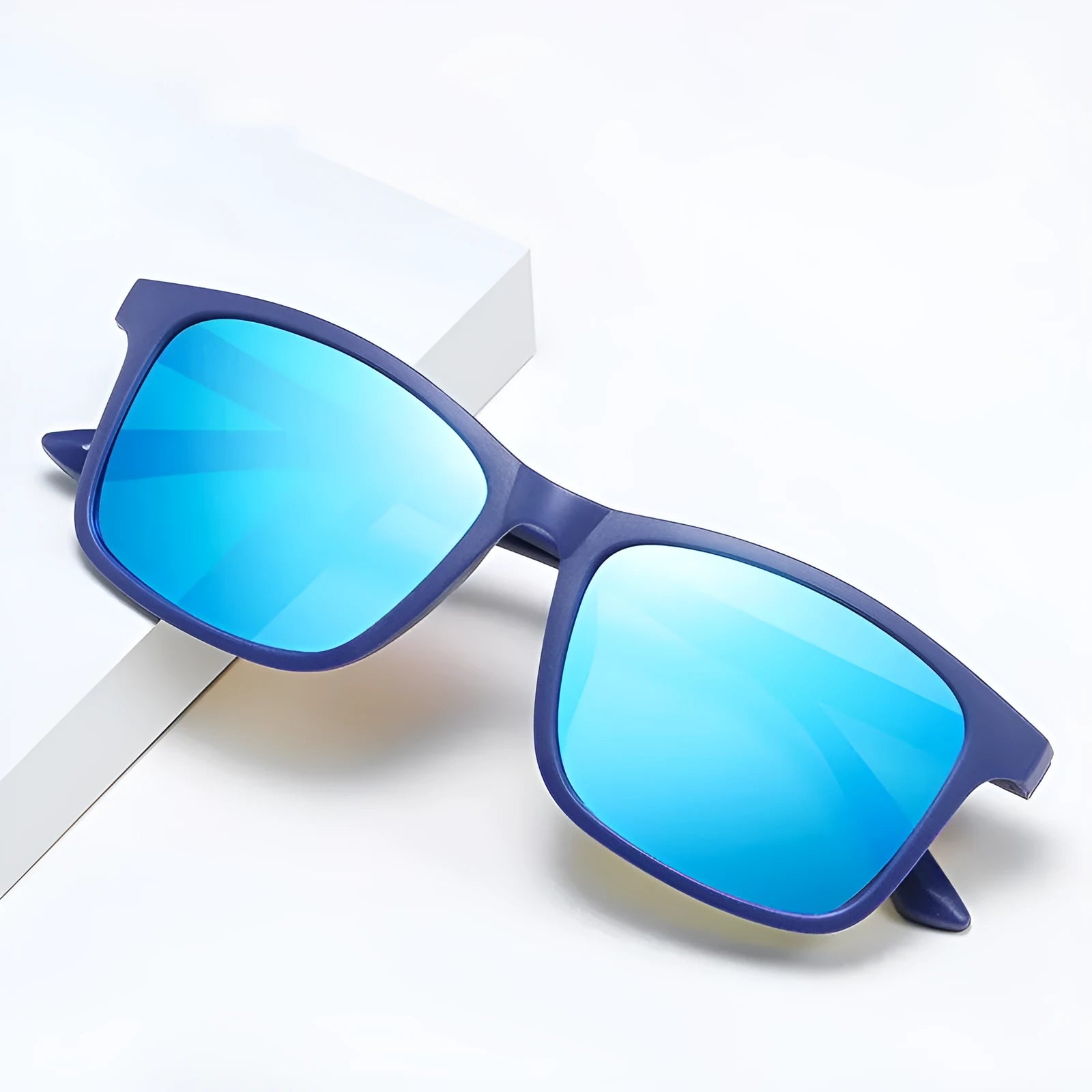Men's polarised sunglasses with 54mm lens width in multiple colour options