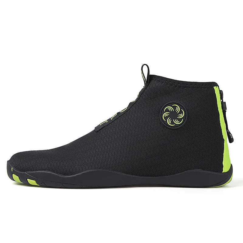 Casual mid-top beach shoes in mesh fabric with a rubber sole, shown in black and fluorescent green colour.