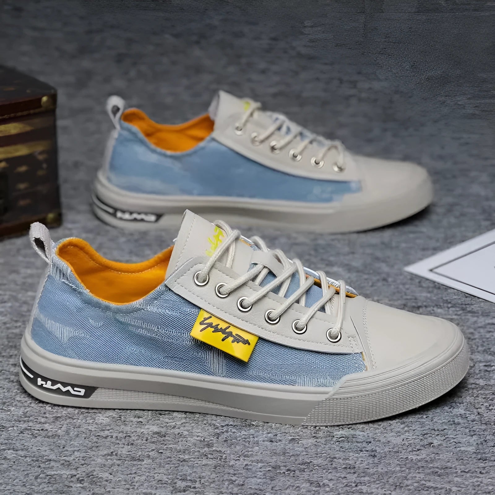 Men's dark blue canvas lace-up casual shoes with round toe and rubber sole