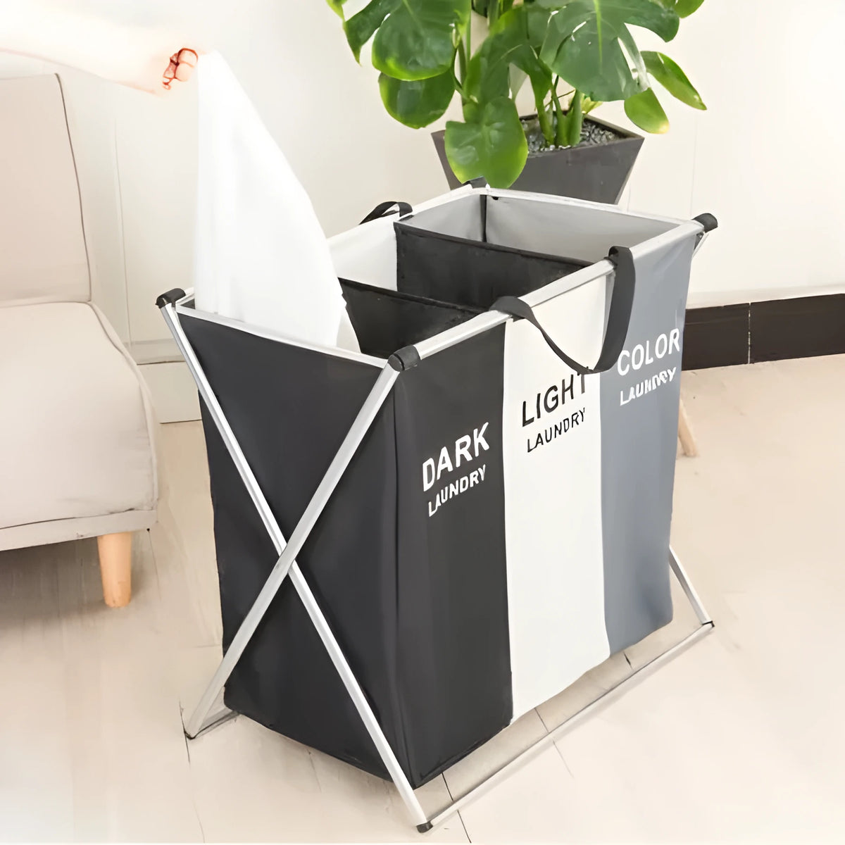 Foldable three-compartment laundry basket in Oxford cloth with aluminium alloy frame, 68 x 38 x 60cm