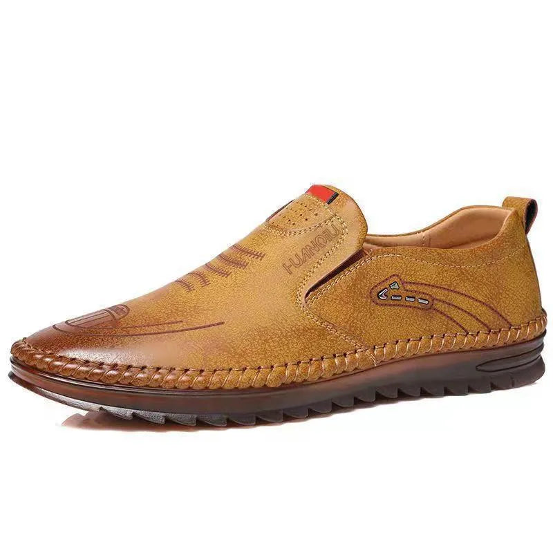 Men's casual soft leather shoes with PU upper, low wedge heel, in black colour