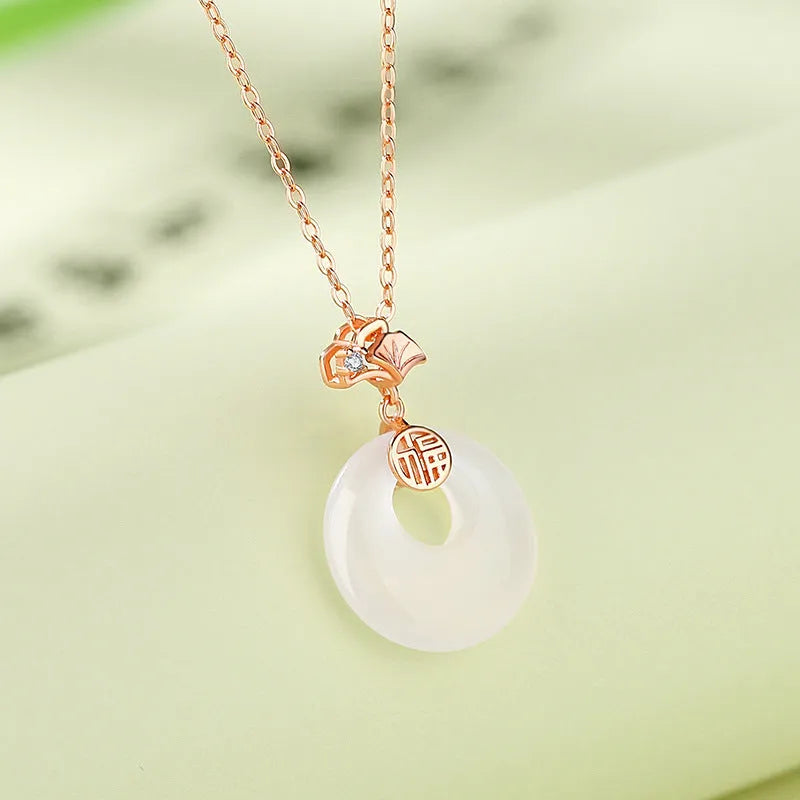 Retro blessing safe buckle necklace with 925 silver ginkgo leaf pendant and O-ring chain in platinum or rose gold finish