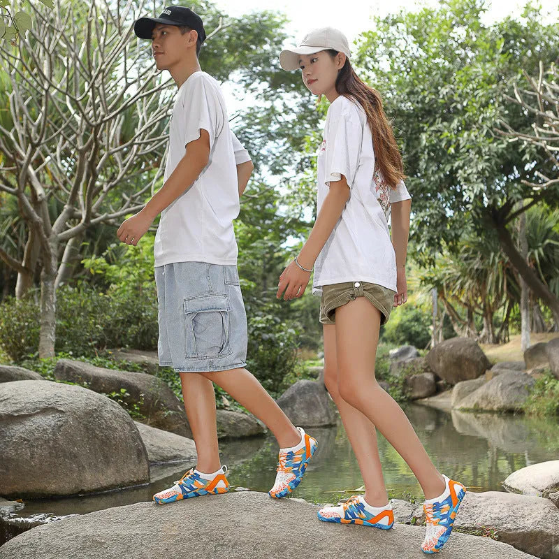 Unisex quick-drying wading shoes with mesh upper and rubber sole in various colours