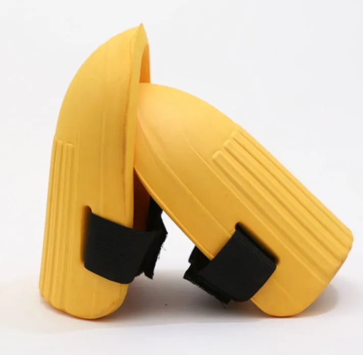 Pair of thick EVA foam knee pads for gardening, shown in army green colour