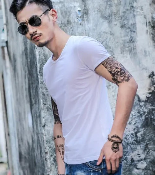 Men's lightweight summer t-shirt in bamboo fabric available in multiple colours