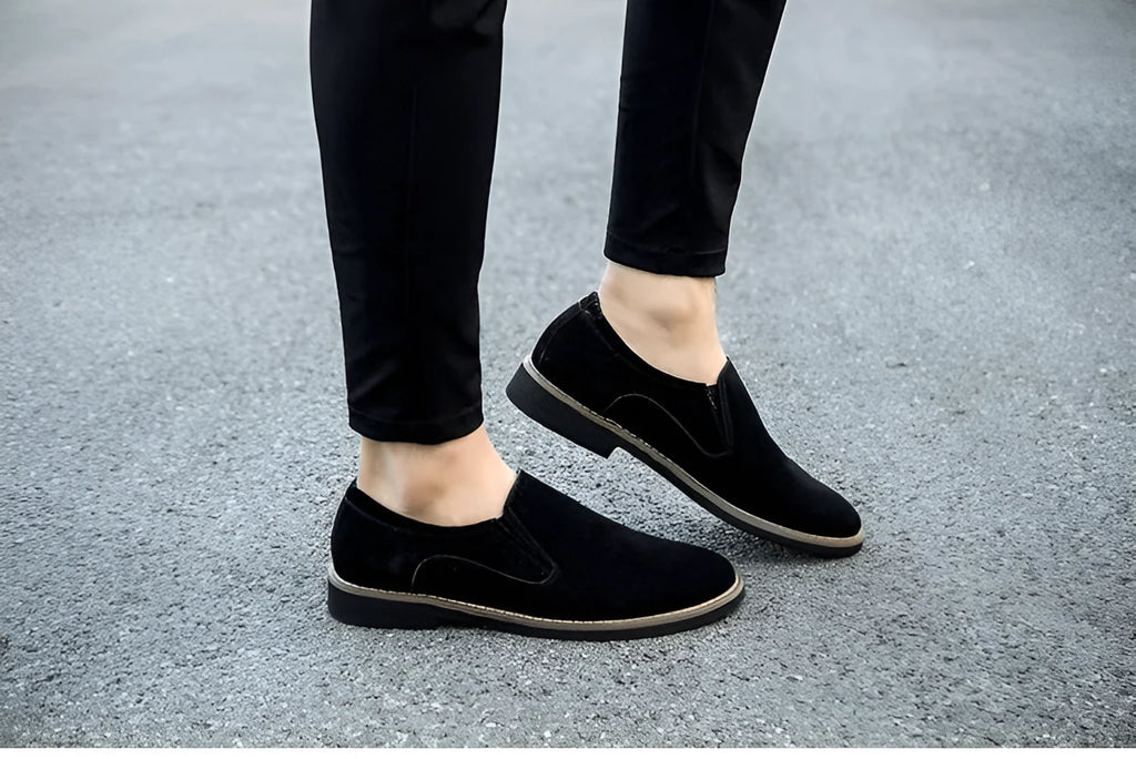 Men's frosted round toe casual leather shoes in black, low heel, slip-on style