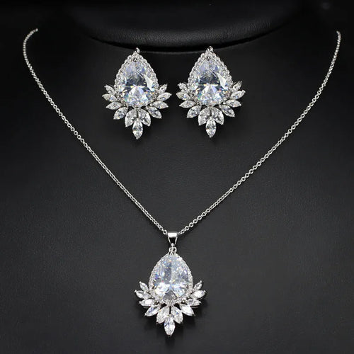 AAA jewellery chain set for bridal banquets in blue, red, and white colour options