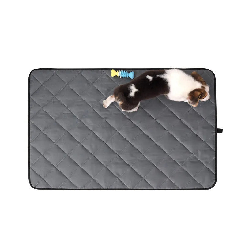 Non-slip cooling pet mat in gray cloth, waterproof and breathable, available in five sizes S to 2XL