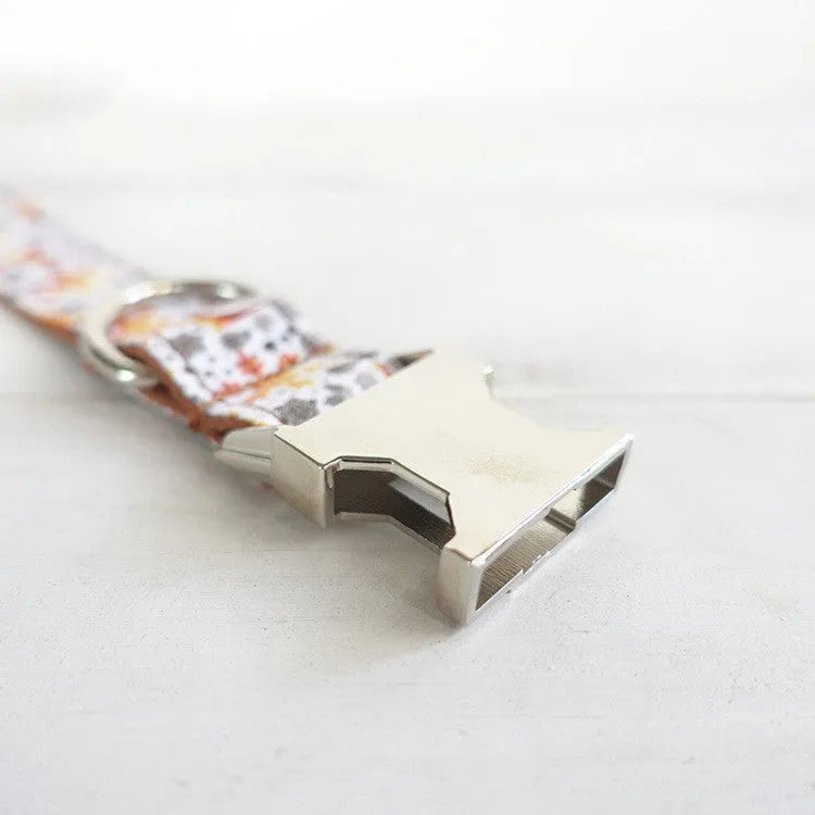 Golden Christmas adjustable polyester pet collar with scalable rope strap on white background