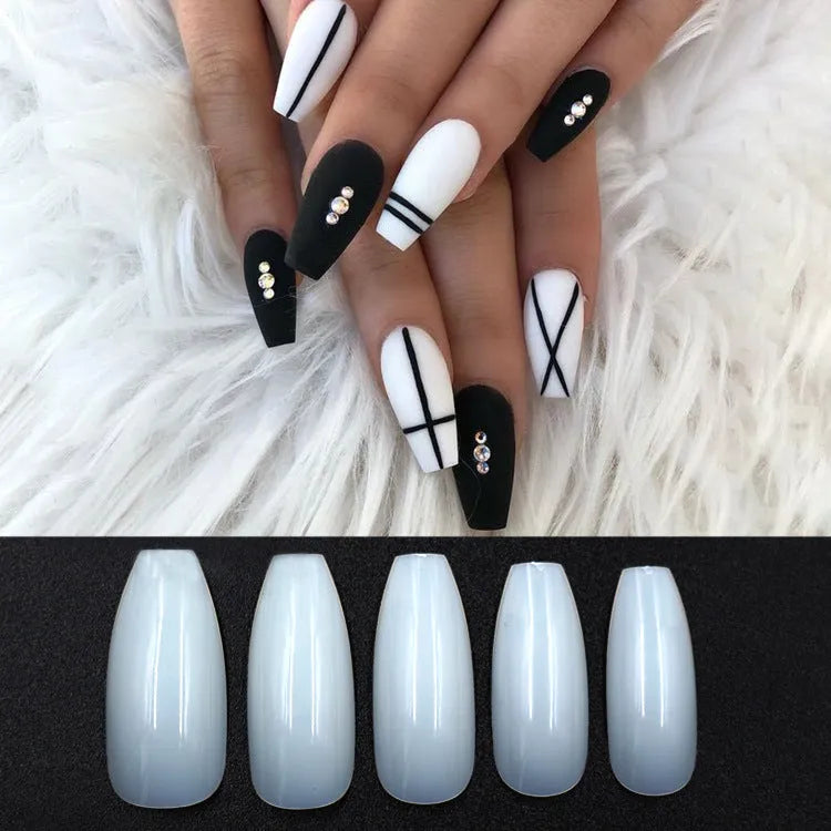 500 clear natural acrylic false nails in various sizes on a white background.