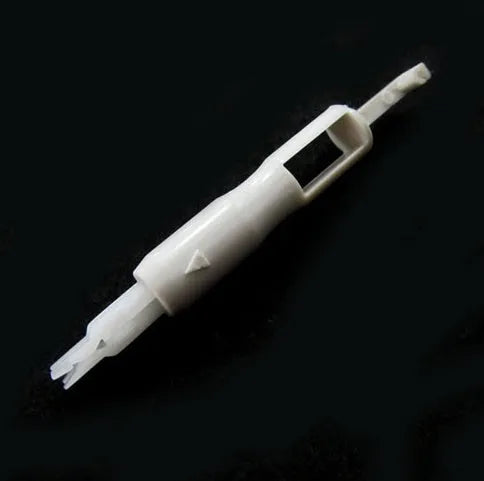 Needle threader insertion tool for sewing machine, plastic and metal, 7.2cm, blue or white