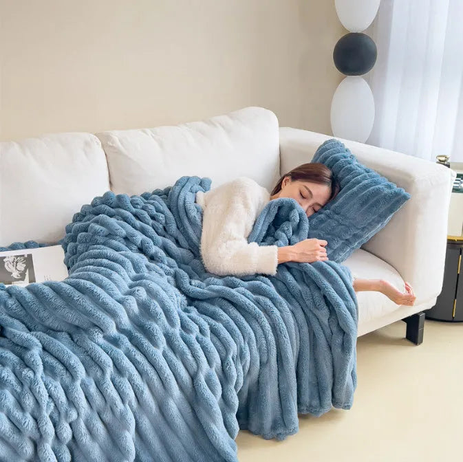 Soft Wind bubble velvet double-sided thickening polyester blanket in solid colour