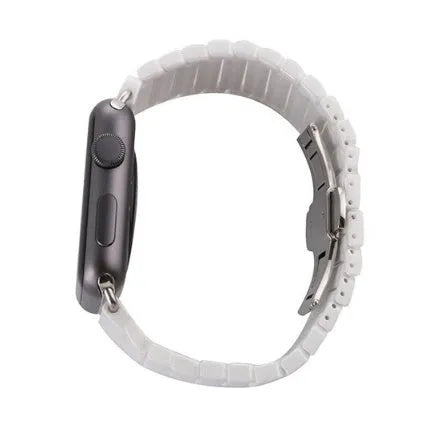 Ceramic stainless steel Apple Watch strap for 38mm and 42mm models in black and white