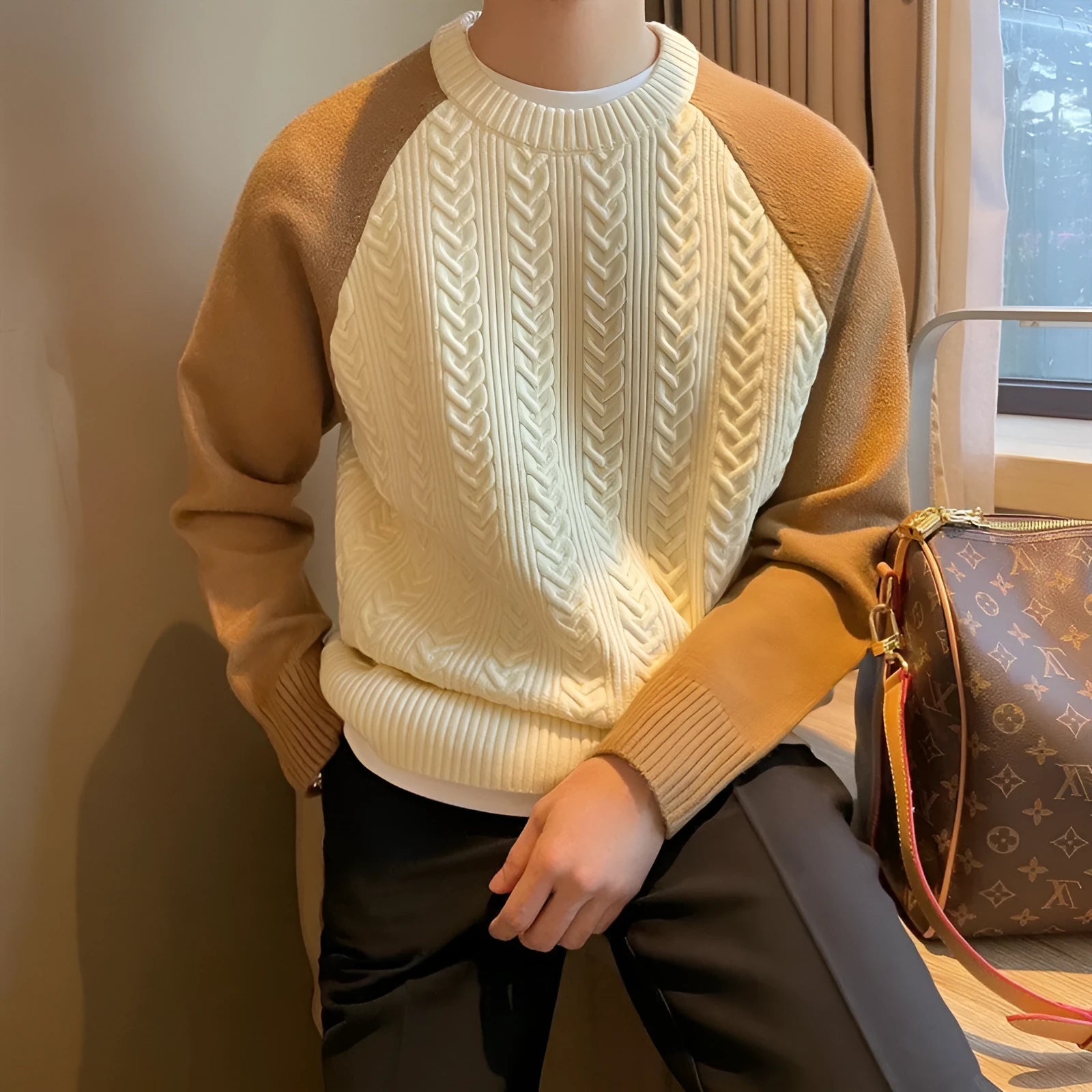 Men's thickened cable knit colour-blocked pullover sweater with long sleeves and round neck in apricot and blue