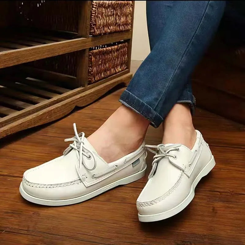 Men's British style casual shoes with artificial PU upper and round toe flat heel design