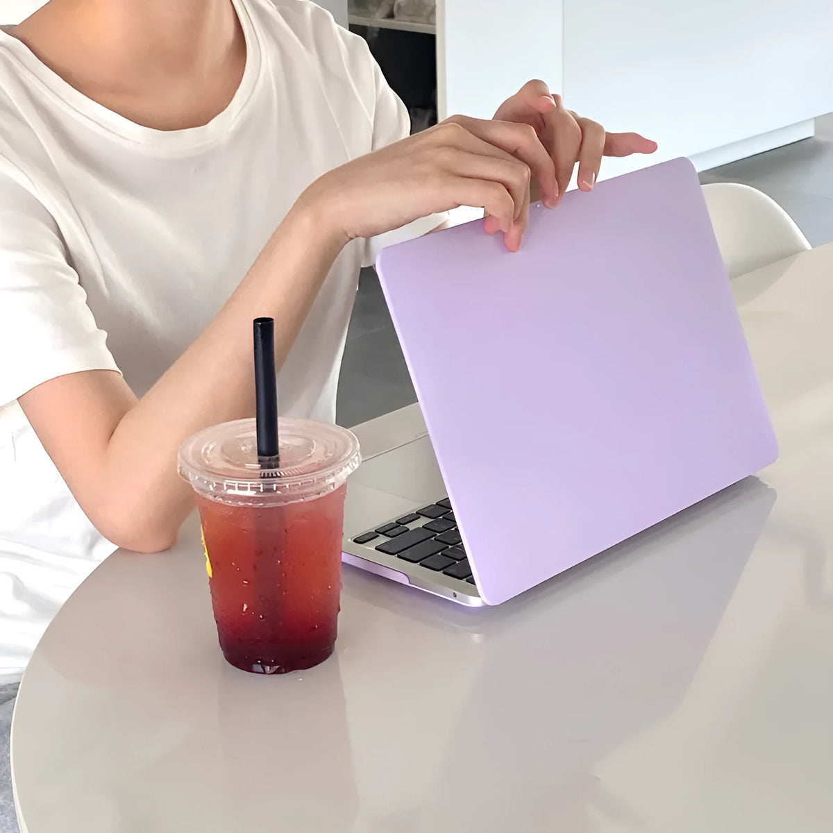 Taro Mud Bobo laptop protective shell for MacBook Air and Pro models, hard plastic case