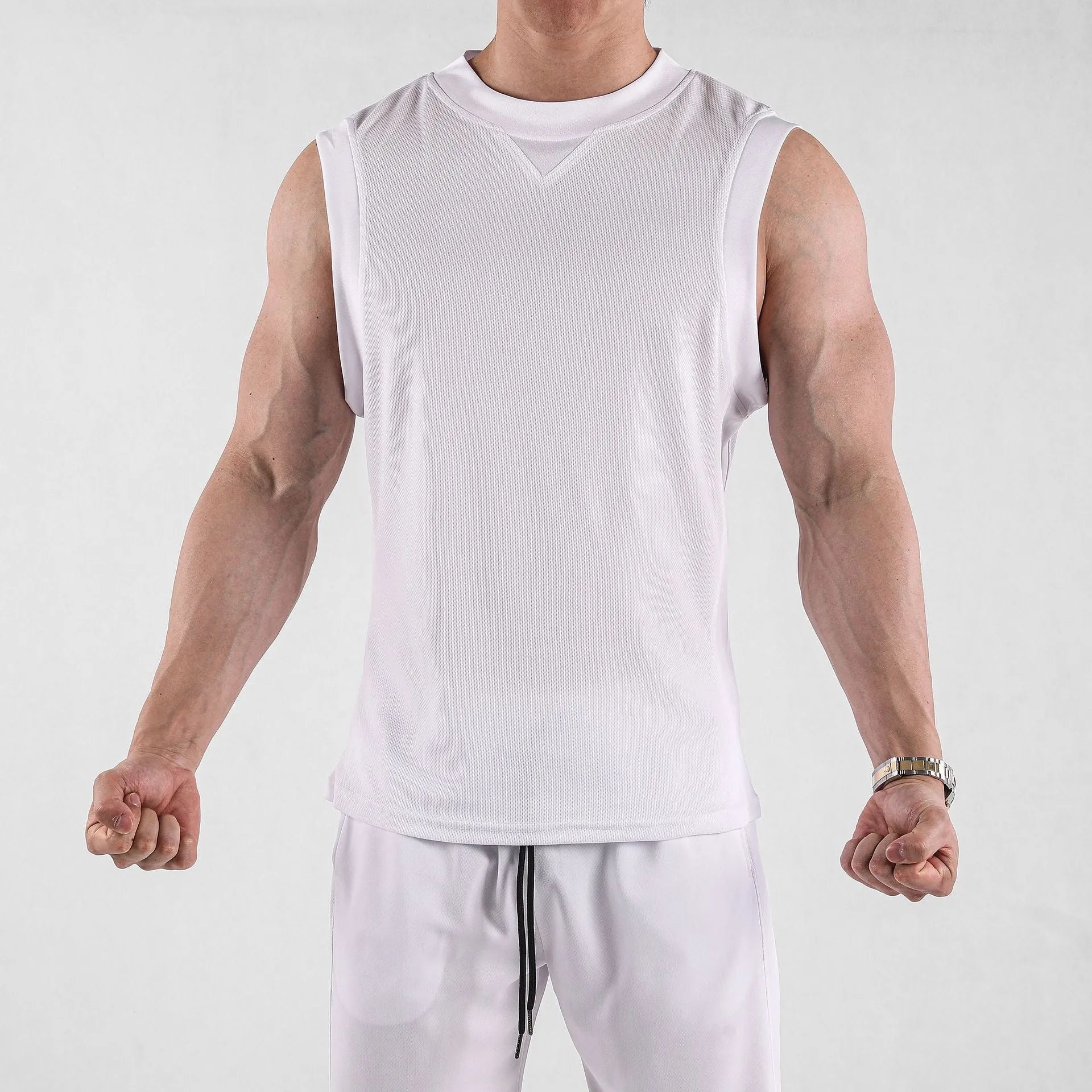 Men's loose fit quick-dry fitness vest in black and white colour options