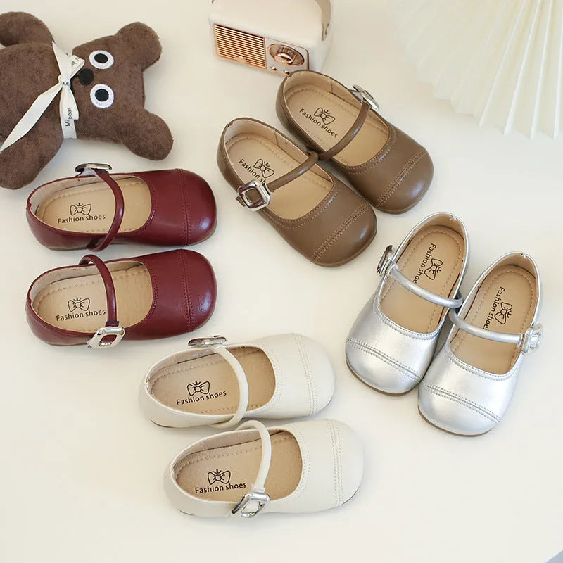 Girls vintage Mary Jane shoes in solid colour PU upper, beige, with rounded toe and strap