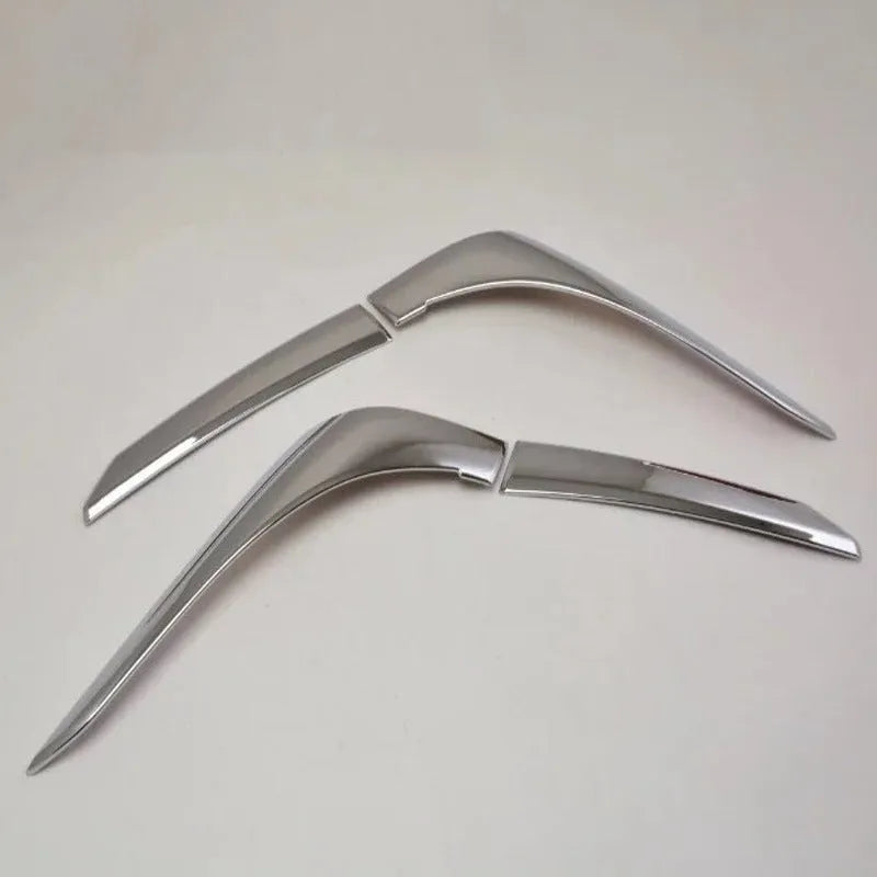 Silver ABS electroplated tail light eyebrow trim for Mitsubishi Outlander vehicle