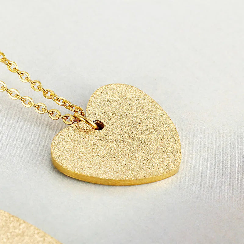 Women's simple geometric heart-shaped titanium steel necklace pendant, colour KN25736-Z.