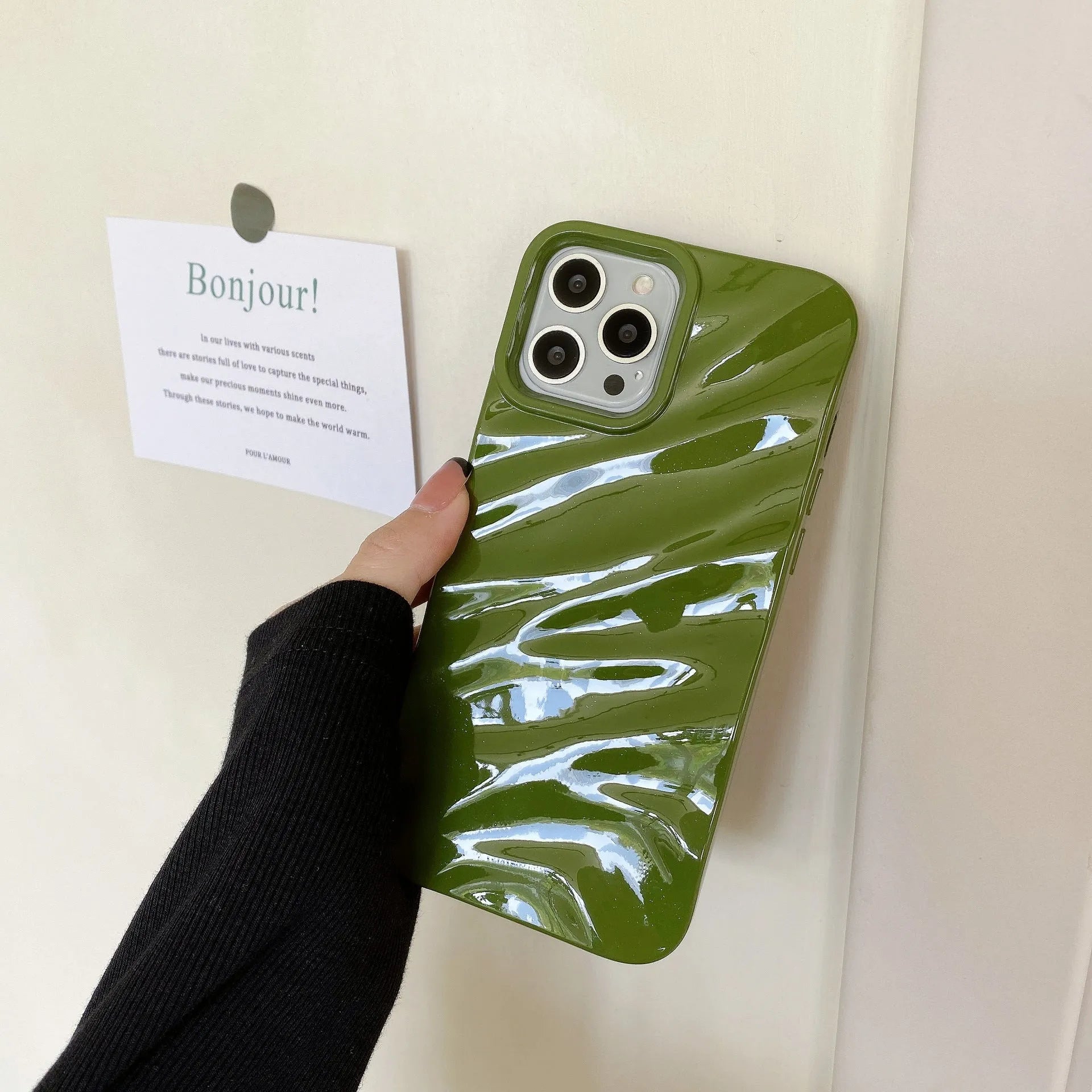 Anti-fall soft solid colour wave pleated TPU phone case for Apple iPhone
