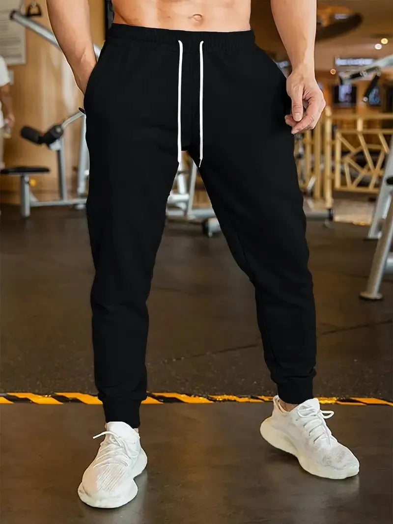 Men's loose fit linen leisure trousers with elastic drawstring waist in a casual style