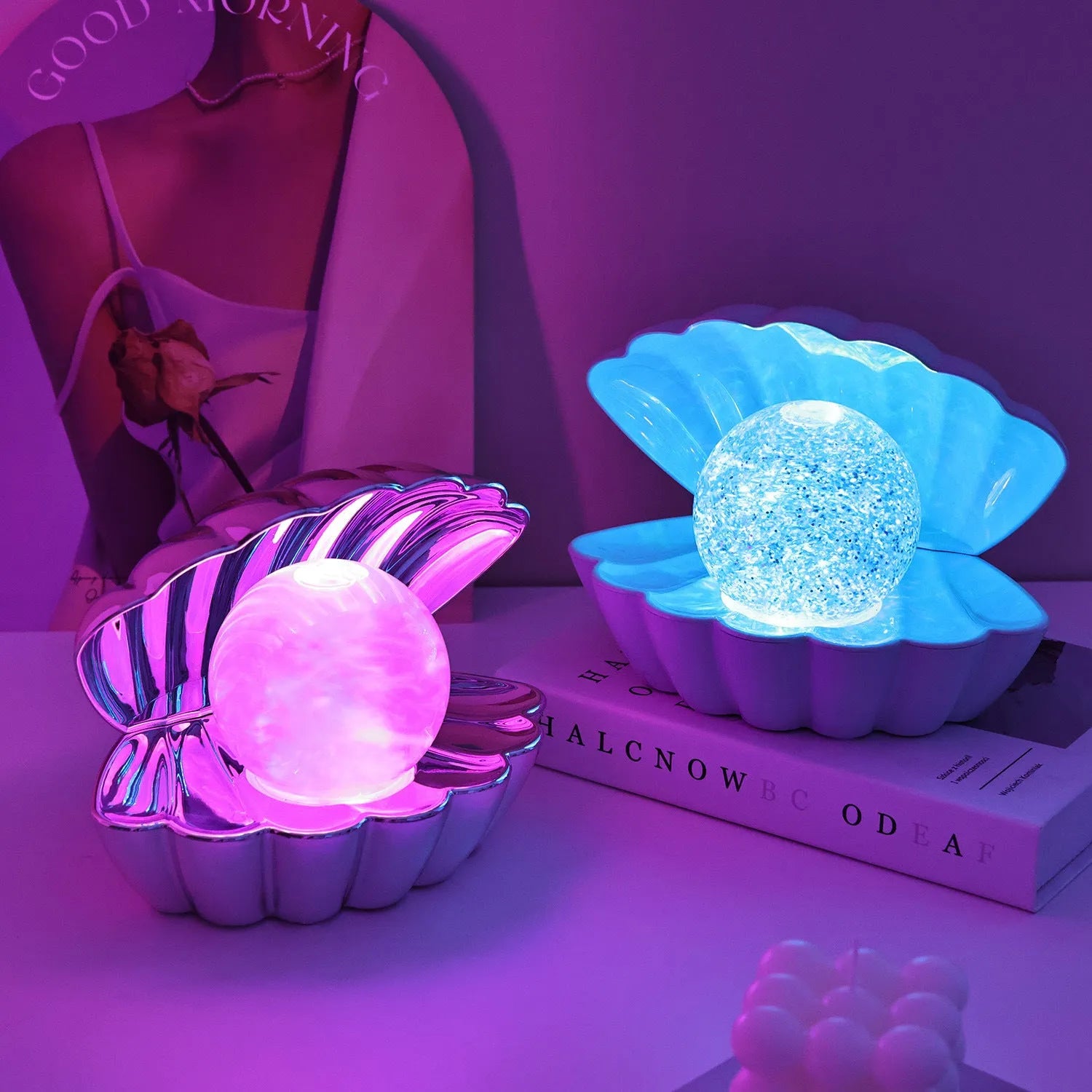 Shell-shaped small night lamp providing neon ambience light with battery power