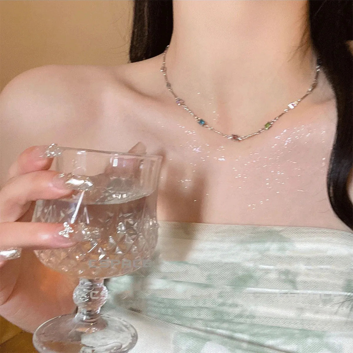 Square colour geometric alloy clavicle chain necklace with artificial crystals in gold tone