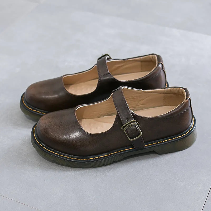 Women's solid colour round toe low-cut flat retro shoes with buckle closure in black