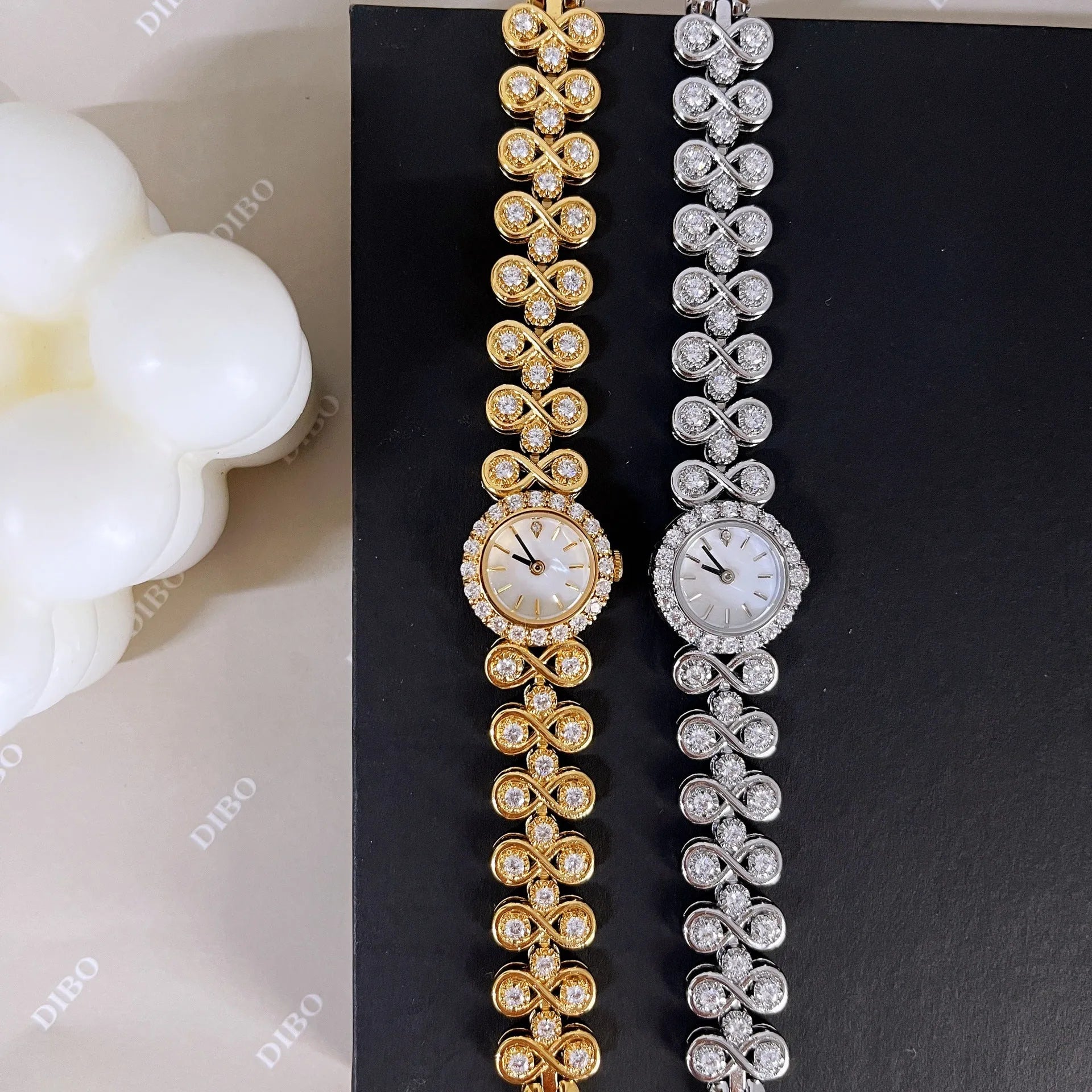 Antique luxury diamond quartz women's watch in gold with 316 stainless steel strap and synthetic sapphire dial