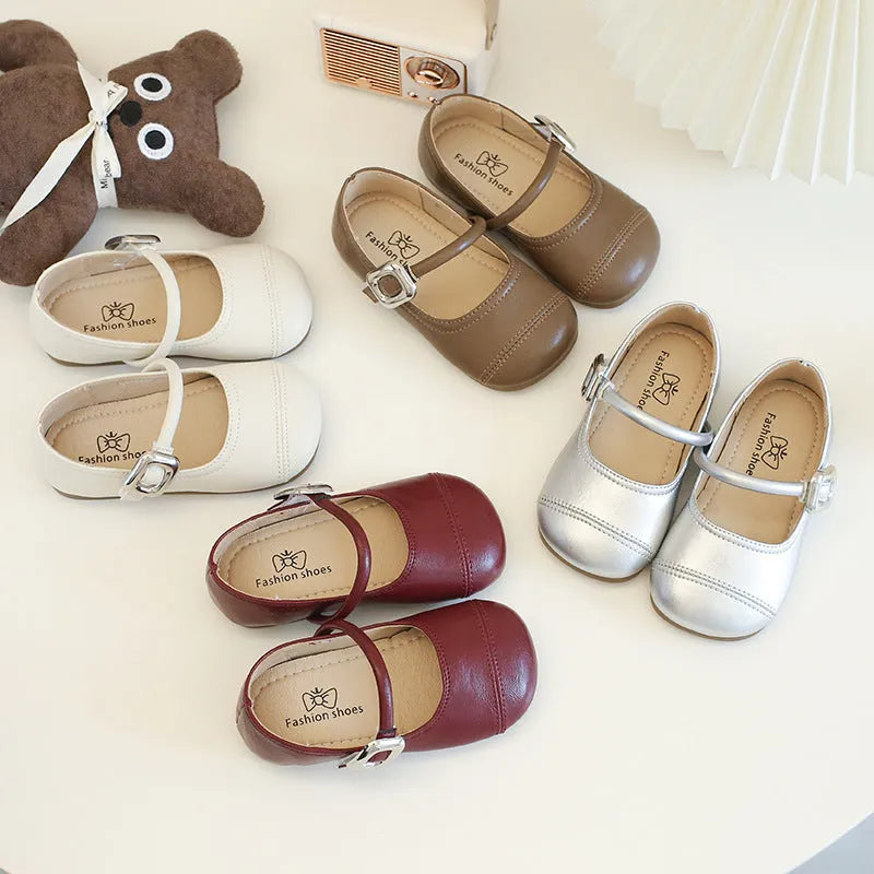 Girls vintage Mary Jane shoes in solid colour PU upper, beige, with rounded toe and strap