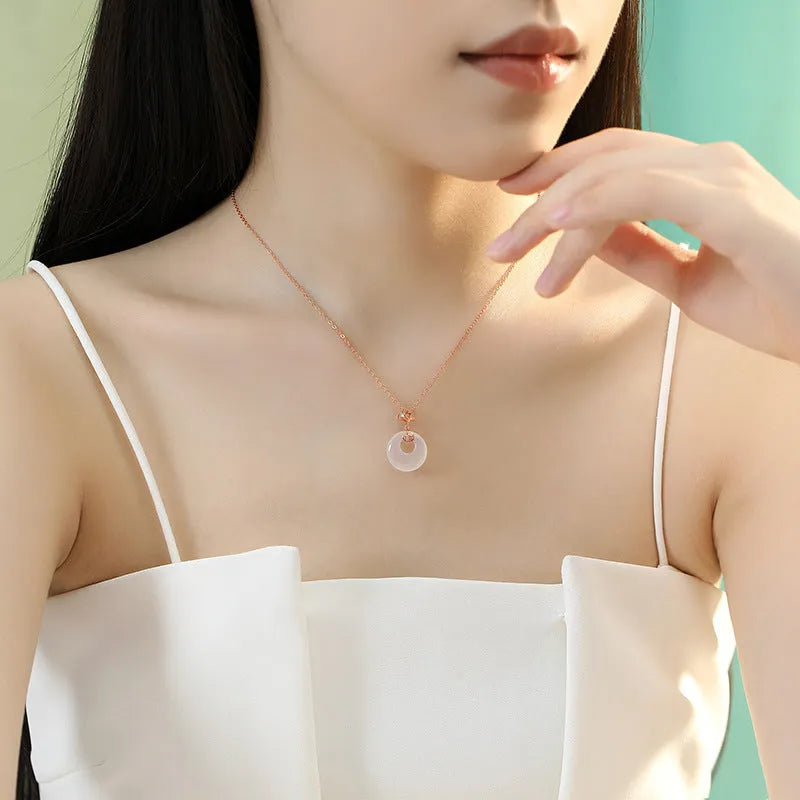 Retro blessing safe buckle necklace with 925 silver ginkgo leaf pendant and O-ring chain in platinum or rose gold finish