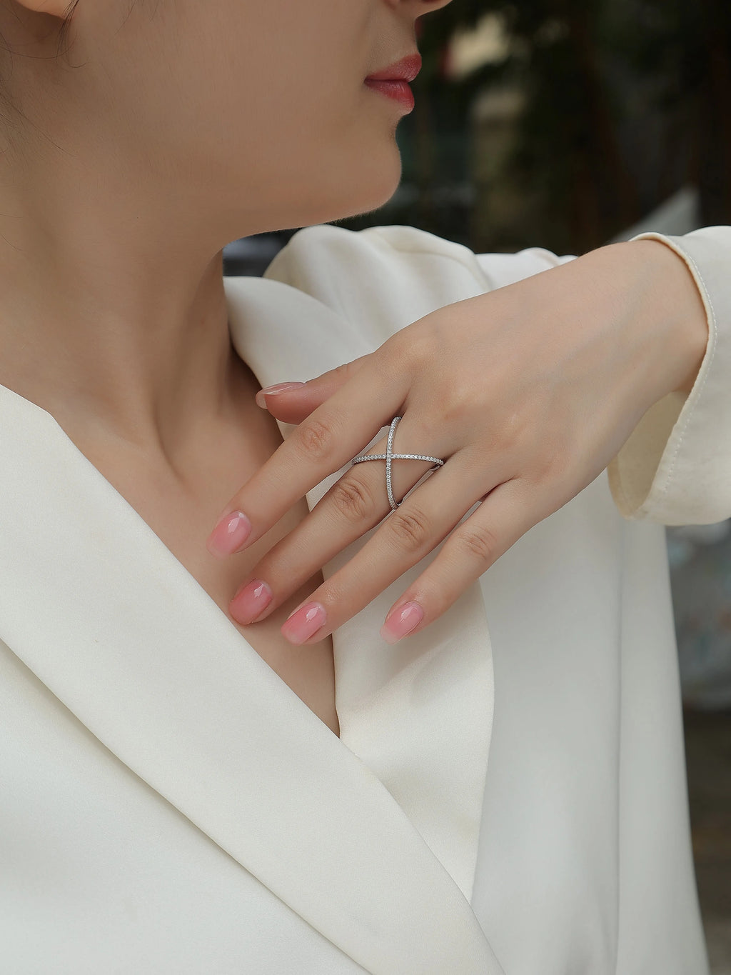 X-shaped heart moissanite ring set in S925 silver with platinum-plated gold colour, sizes 5 to 9, gift box