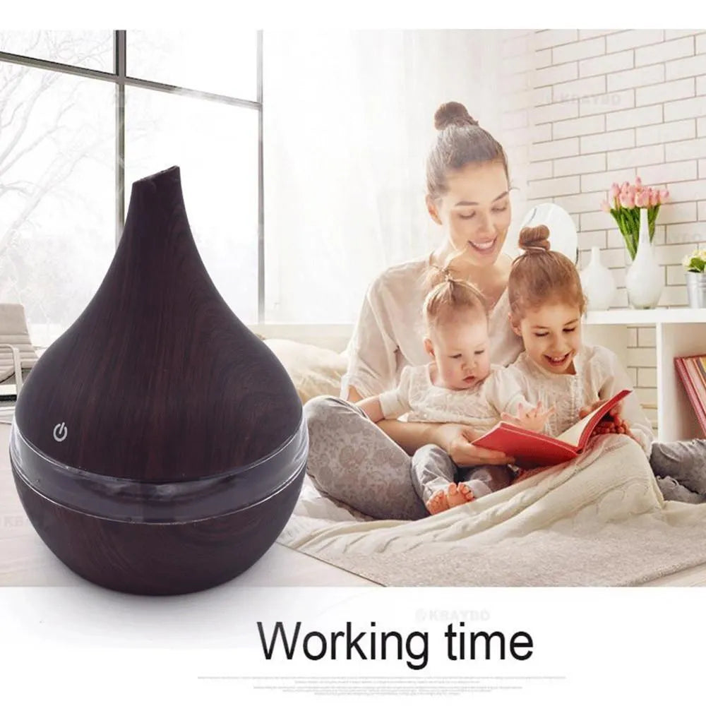 LED essential oil diffuser in wood grain finish, 12x11cm, USB powered, fireproof ABS and PP