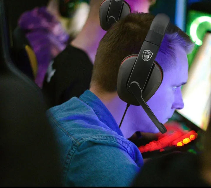 Black wired gaming headset with a 6.3mm straight plug and 40mm speakers for PC