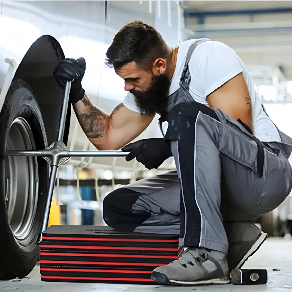 Folding EVA foam kneeling mat for car repair and mechanical work