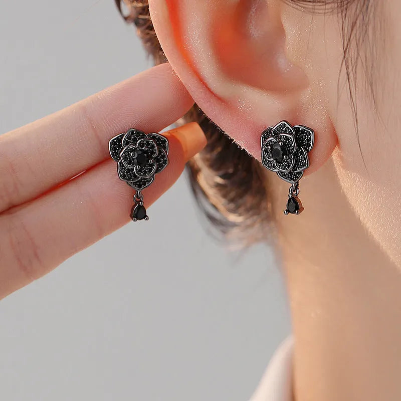Black rose zircon flower-shaped stud earrings with 18K gold plating
