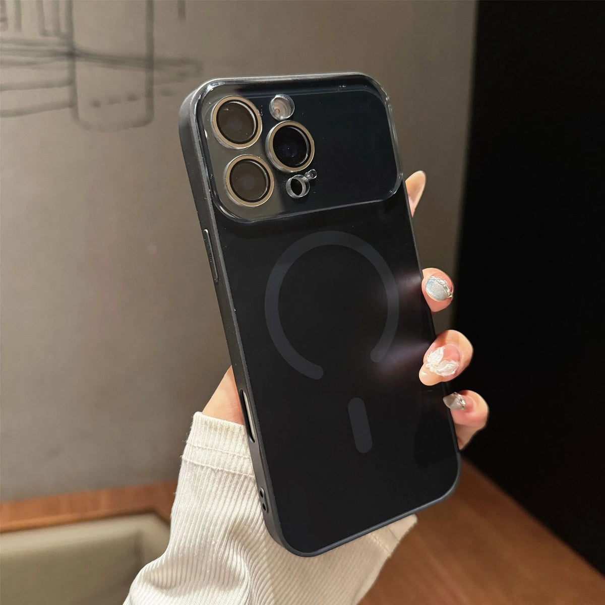 Frosted magnetic iPhone case with large window, PC shockproof cover, five colours, iPhone 11 to 17 Pro Max