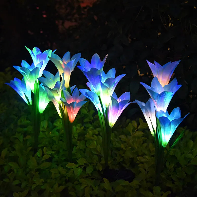 Flower-shaped solar garden lantern with decorative petals and 850mm height for outdoor courtyard decoration