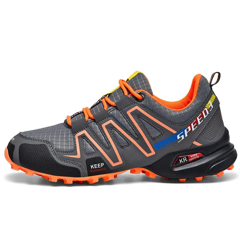 Men's synthetic leather casual running trainers with mesh lining in black and white colour
