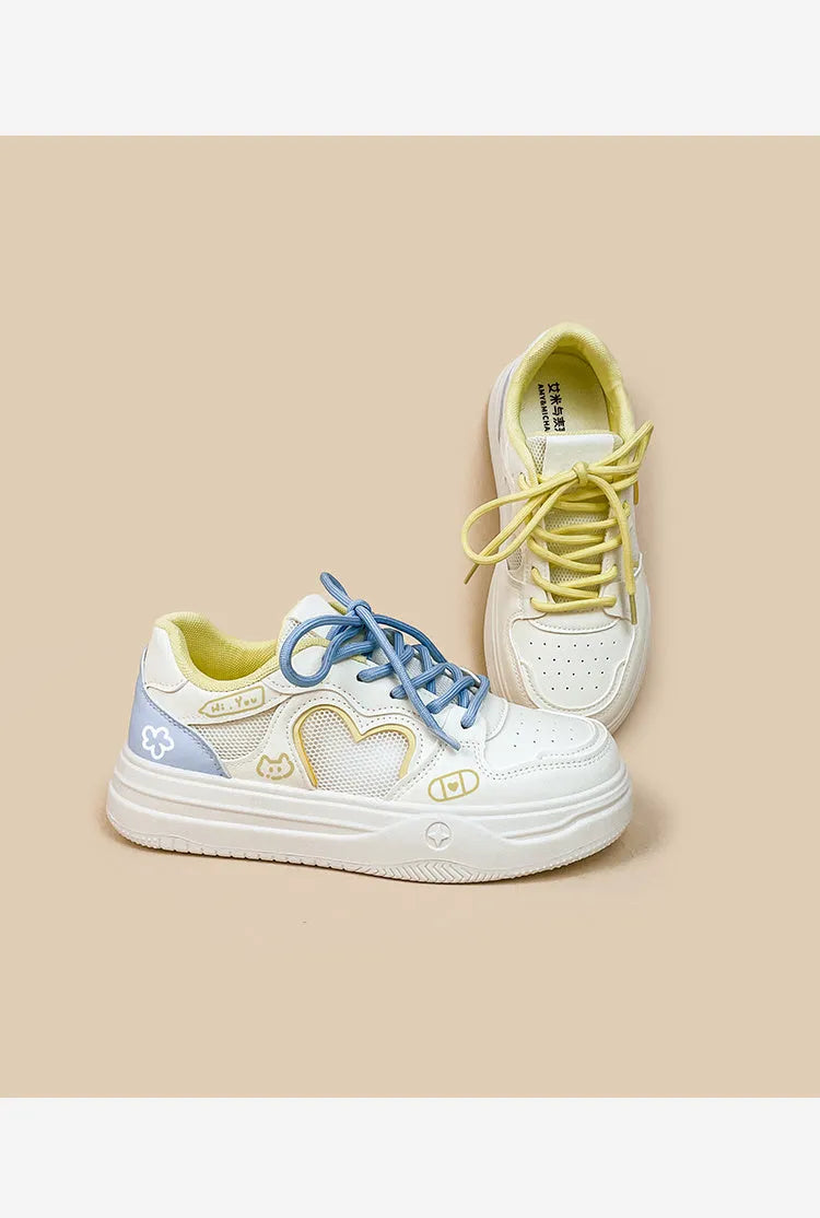 Meow Rabbit Sea Salt Cheese colour youth mesh sneakers with cross straps and lace-up closure