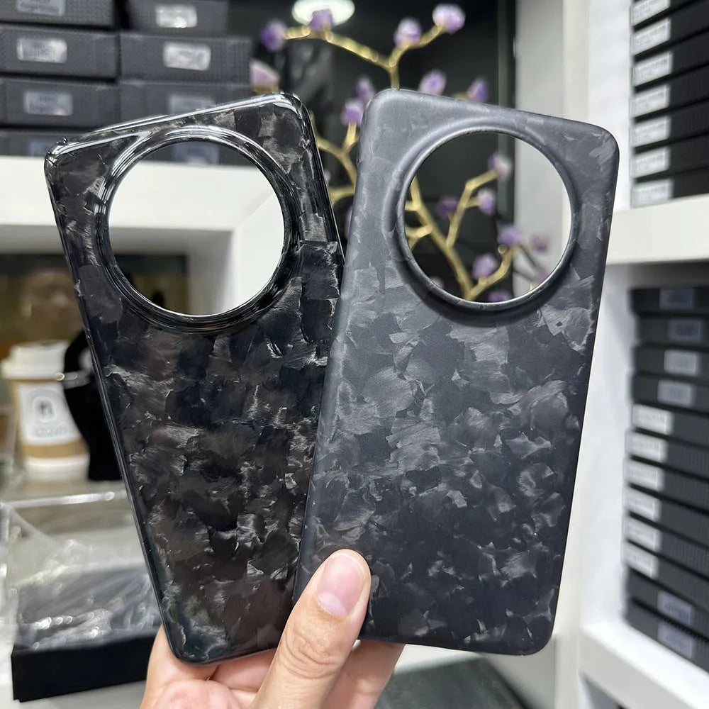 Carbon fibre hard phone case for Huawei Mate 60 Pro with forged pattern and heat dissipation