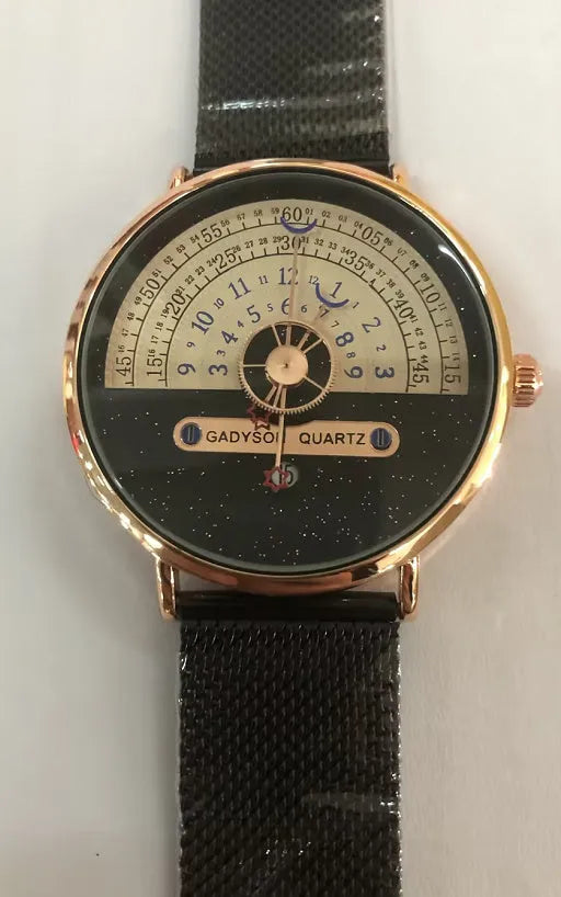 Men's gold and silver 40mm waterproof quartz fashion watch with round dial and sports design