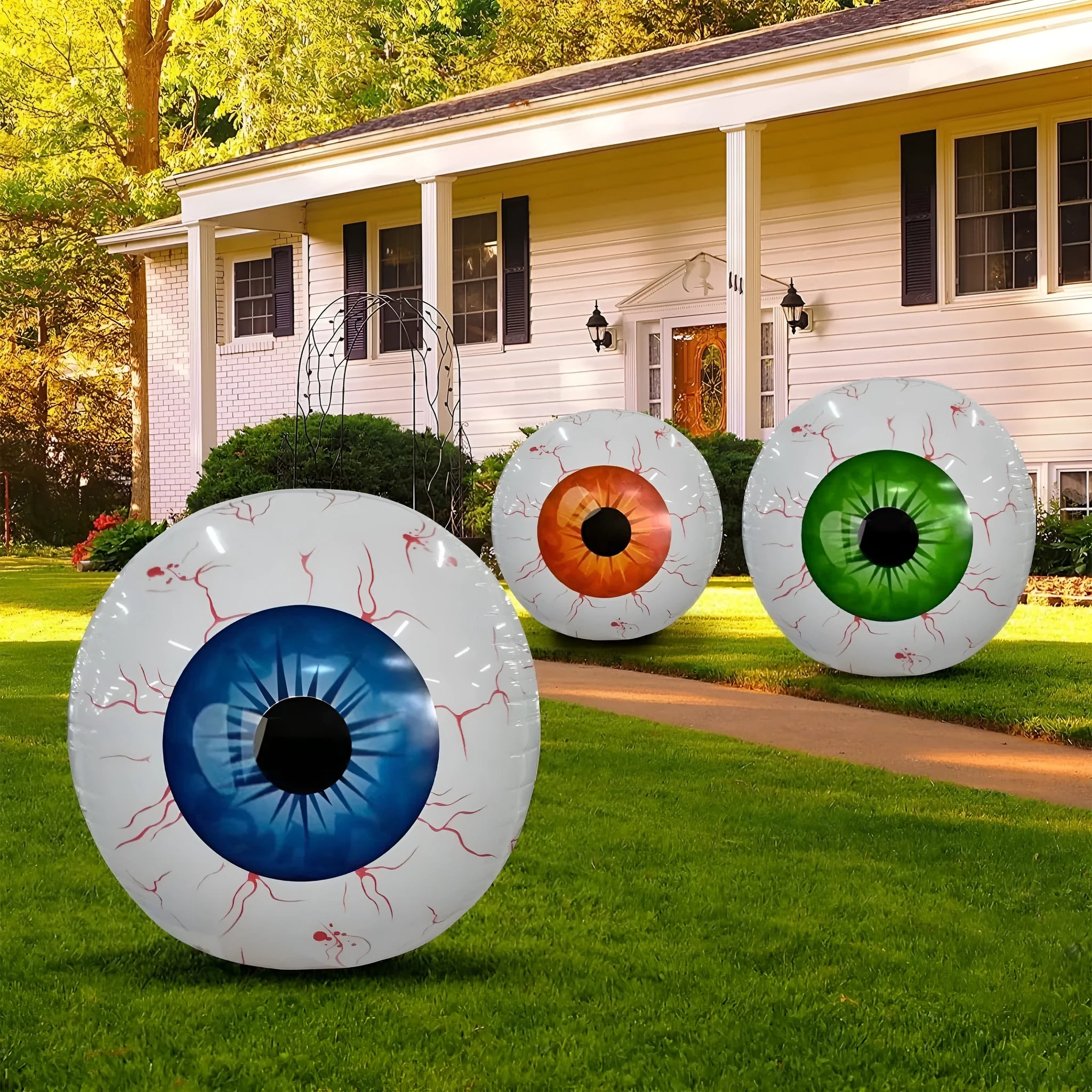 Green Halloween eyeball balloon inflatable with bloodshot design, shown inflated to 40 cm diameter.