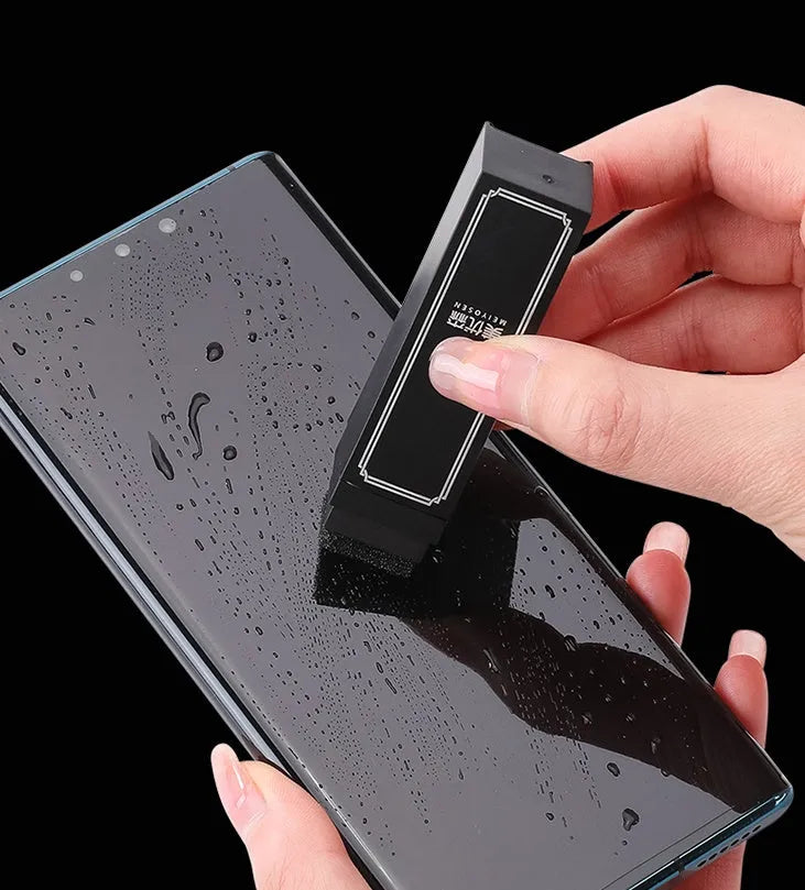 40 disposable antibacterial screen cleaner sheets in portable black case for mobile phones